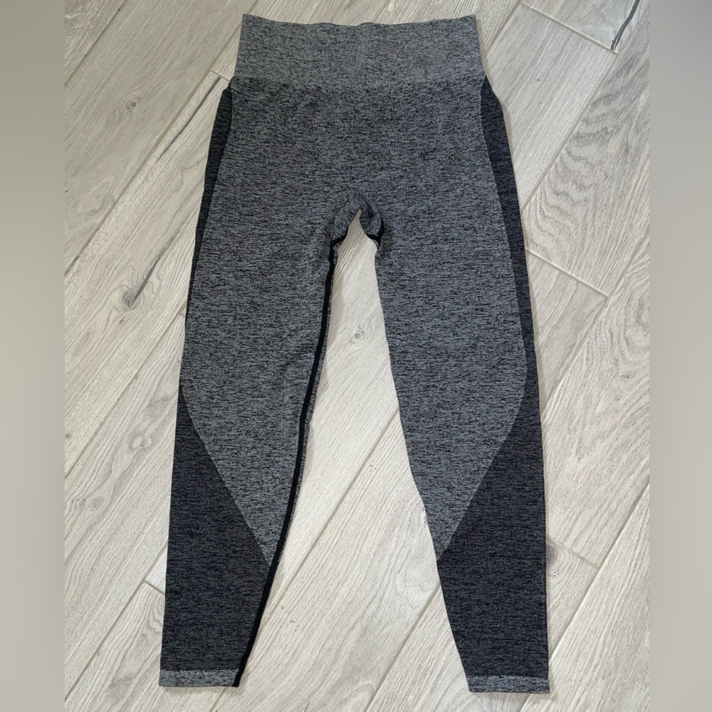 NWOT PINK Butt Enhancing Seamless Leggings